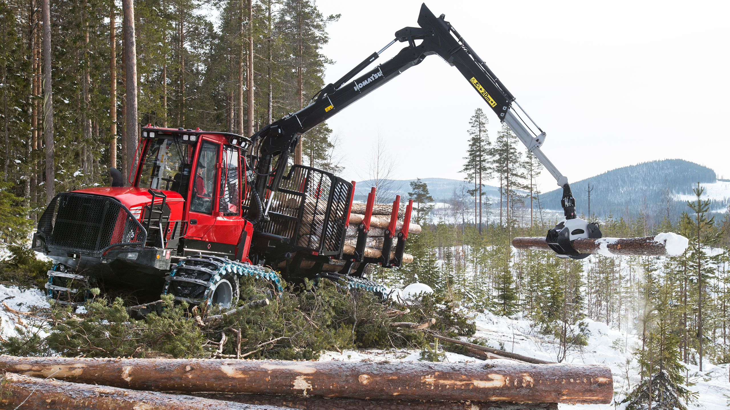 Komatsu 875 with a great reach